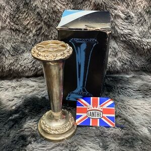 Ianthe Silver Vintage English silver-plated flower vase